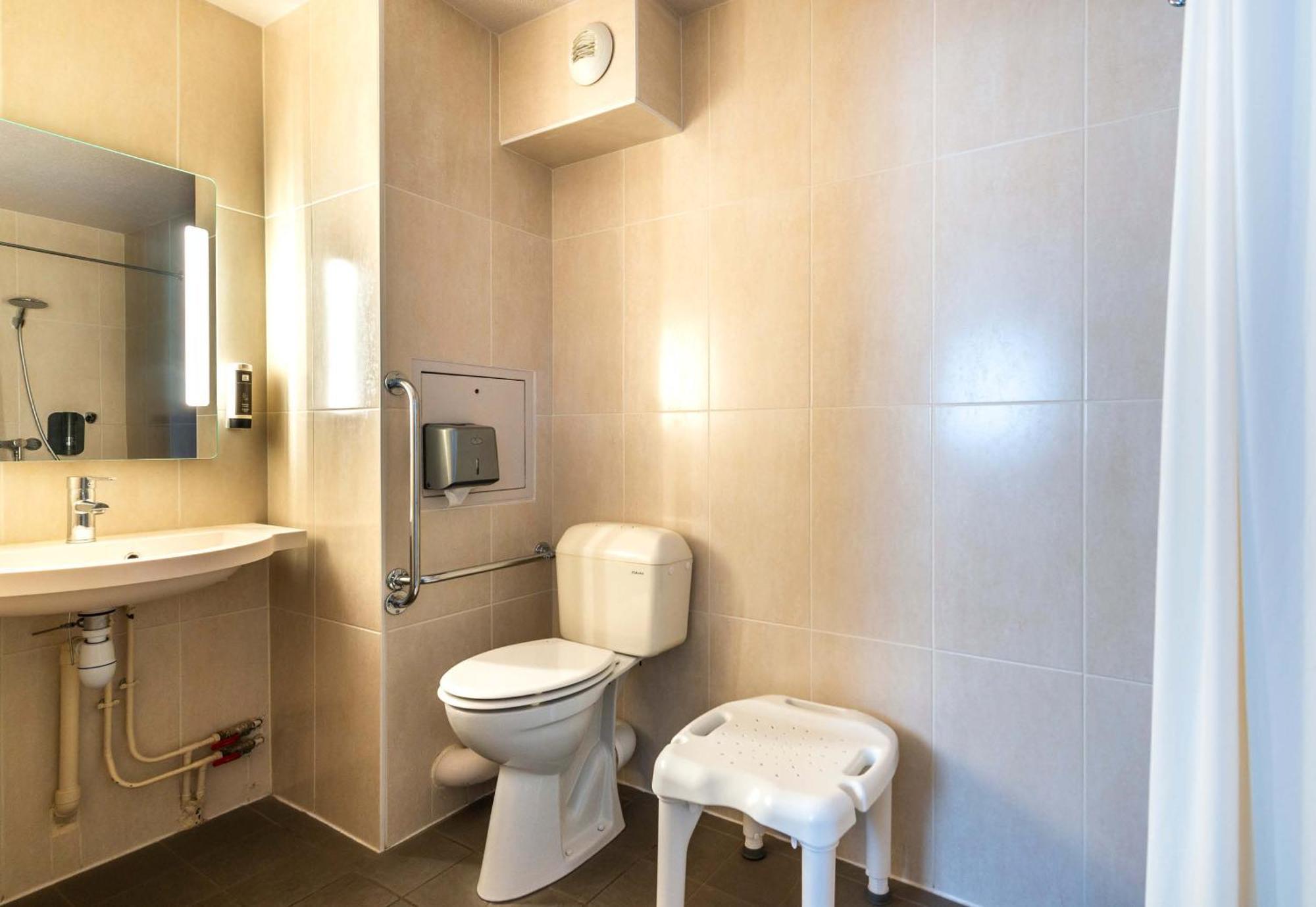 B&B Hotel Nantes Parc Expos La Chapelle Экстерьер фото